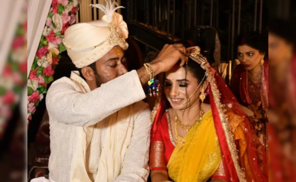 Merchant Navy Officer’s Wife Found Hanging Merchant Navy Officer’s Wife Found Hanging, Family Accuses Husband of Murder